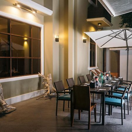 Fuvahmulah Central Hotel Экстерьер фото