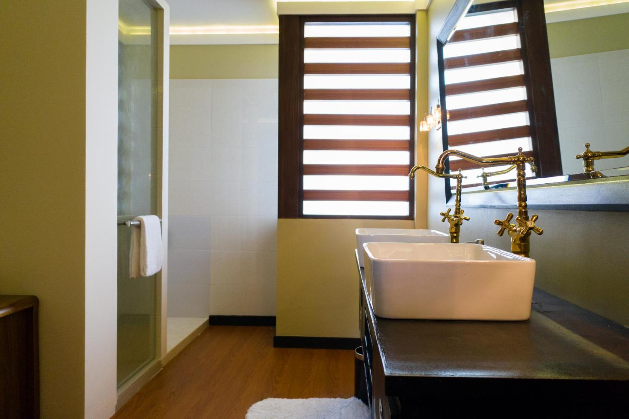 Fuvahmulah Central Hotel Экстерьер фото