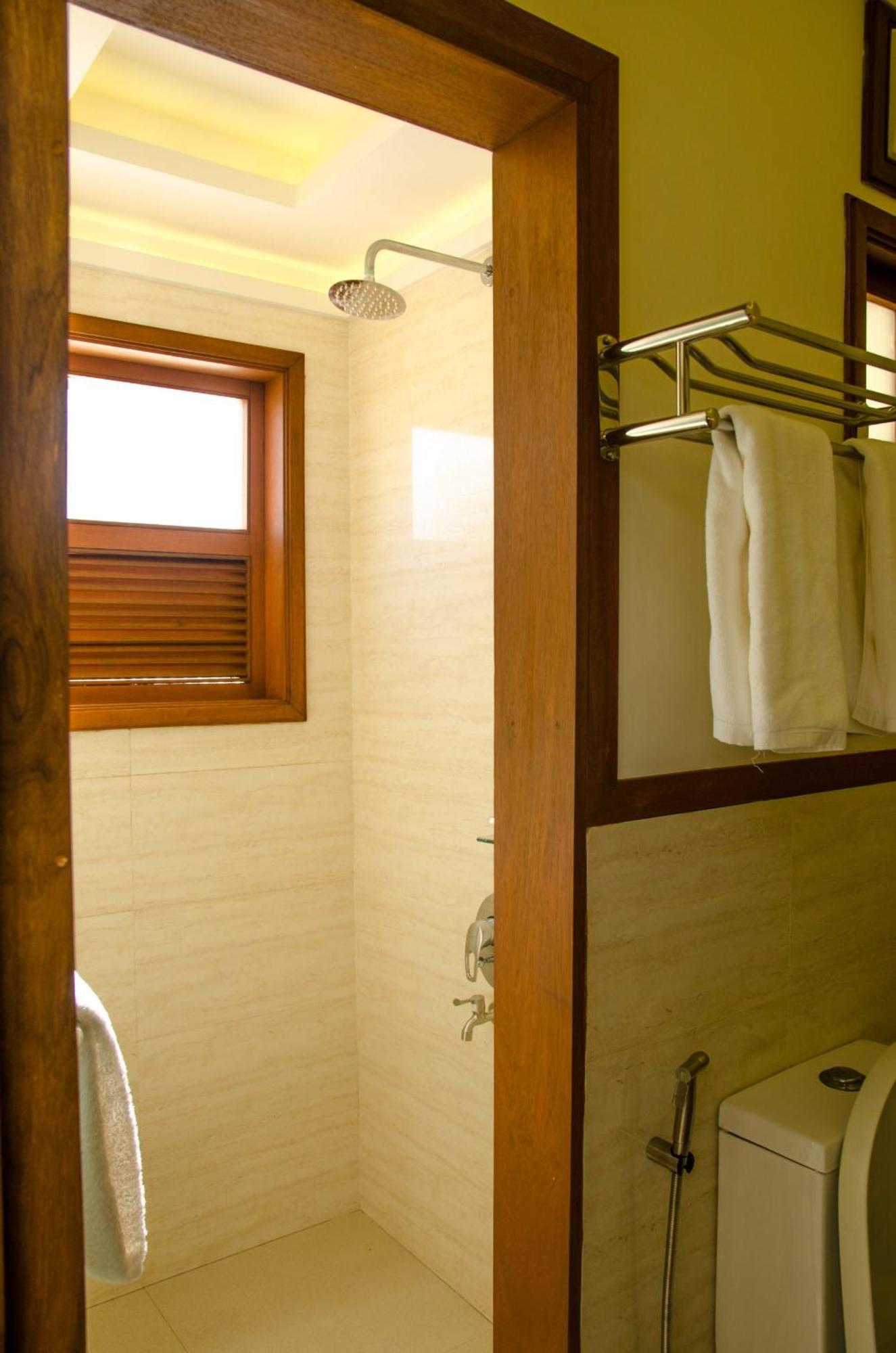 Fuvahmulah Central Hotel Экстерьер фото
