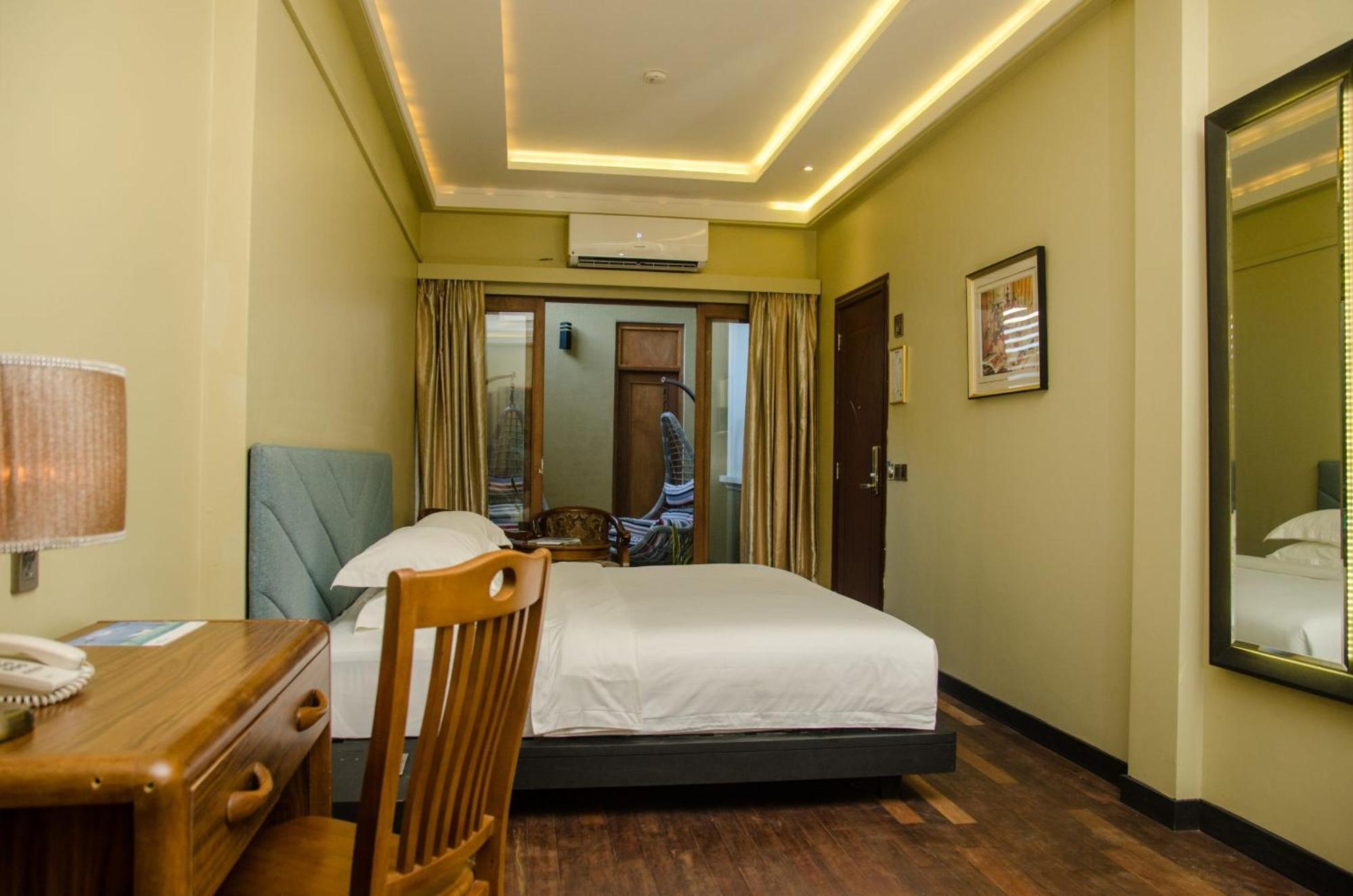 Fuvahmulah Central Hotel Экстерьер фото