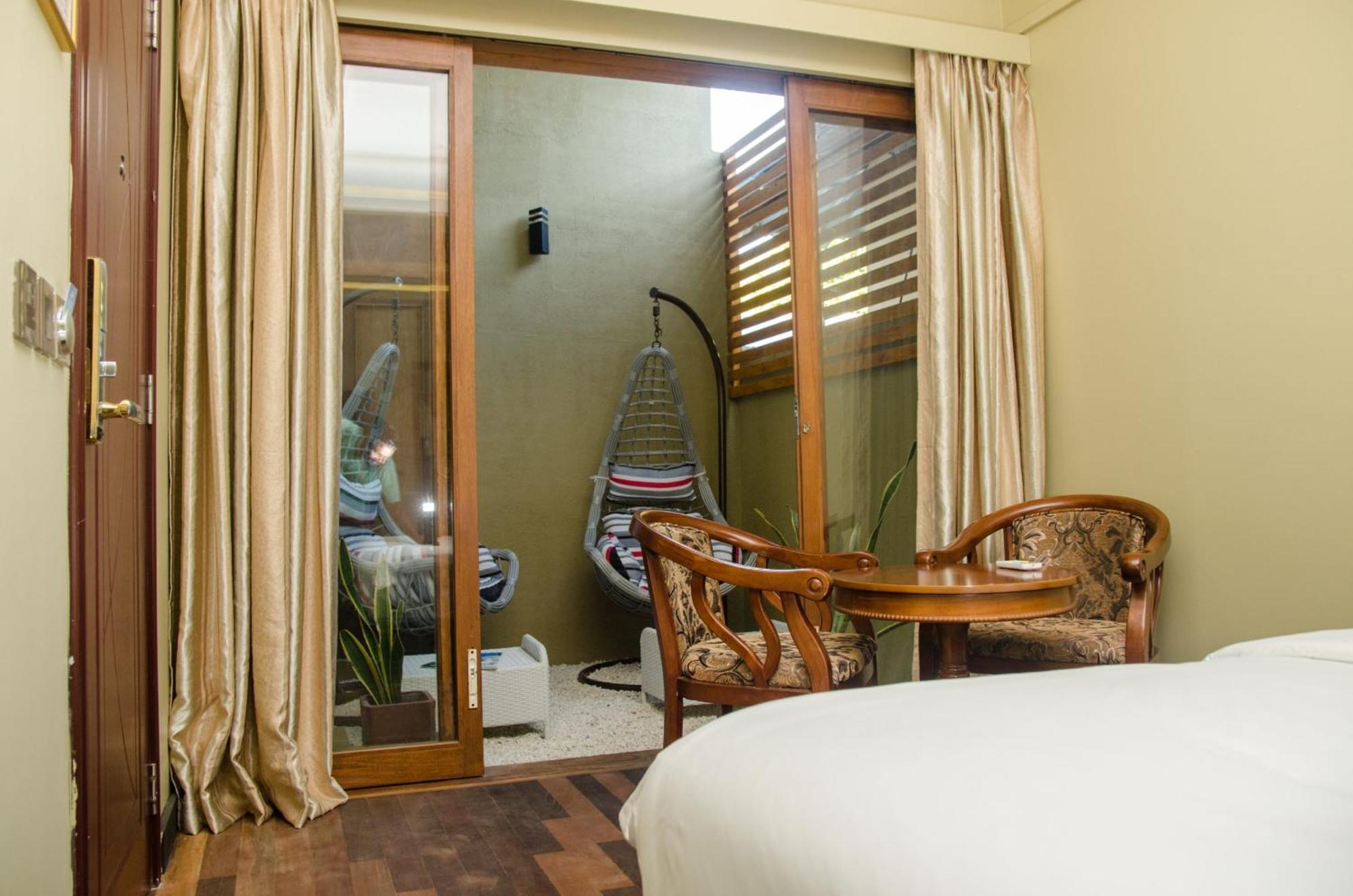 Fuvahmulah Central Hotel Экстерьер фото