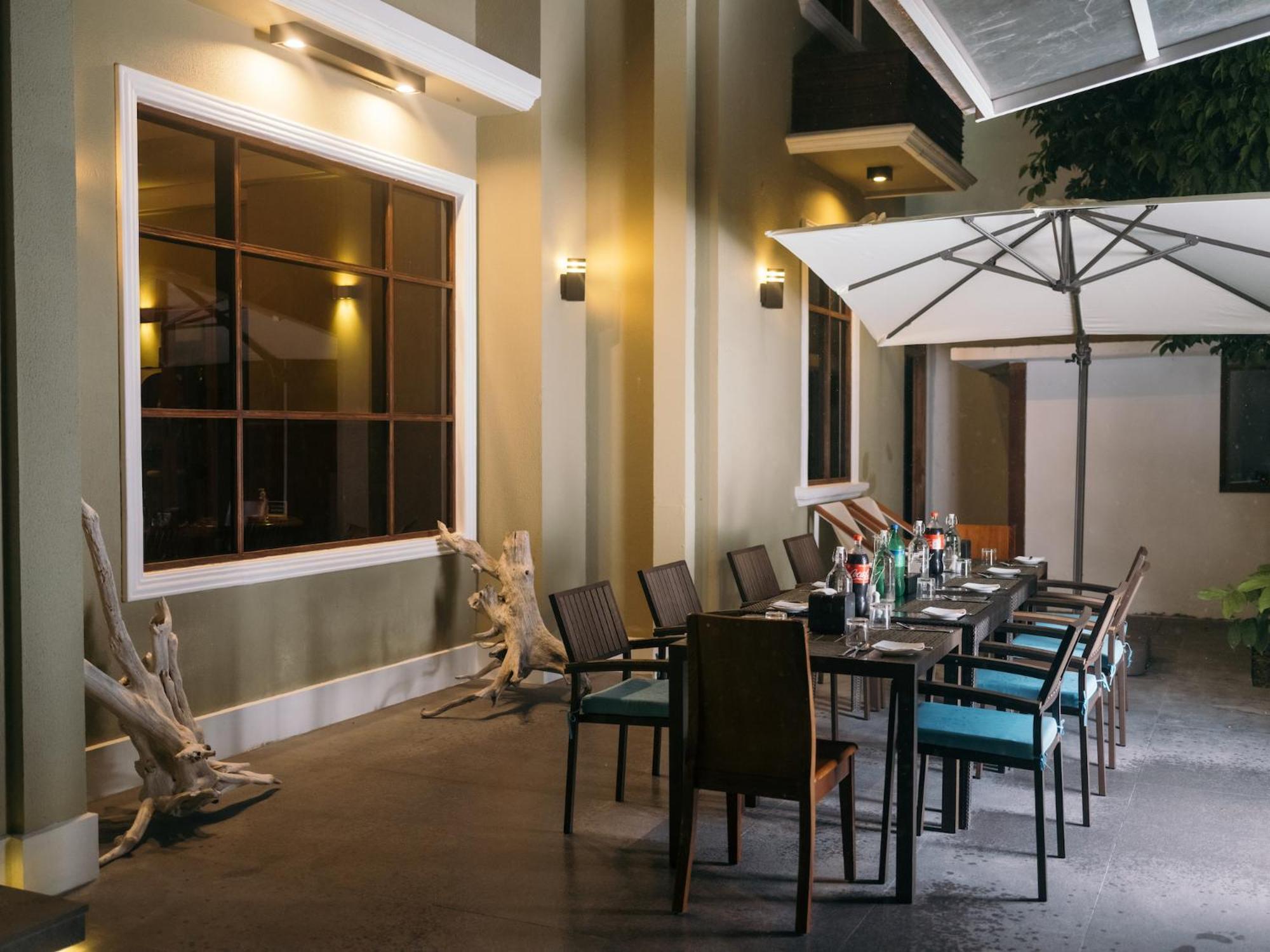 Fuvahmulah Central Hotel Экстерьер фото